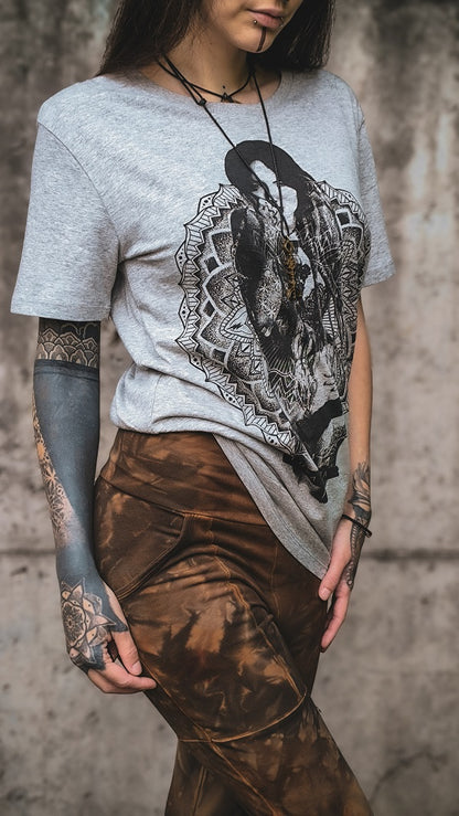 Graues T-Shirt mit Mandala Aufdruck