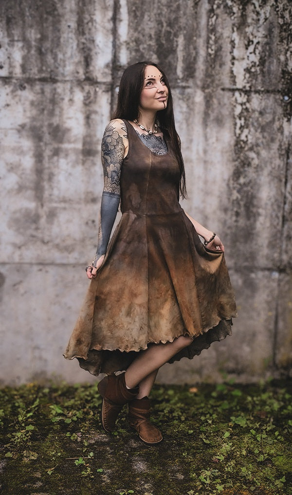 Gradient Tan Vokuhila Dress