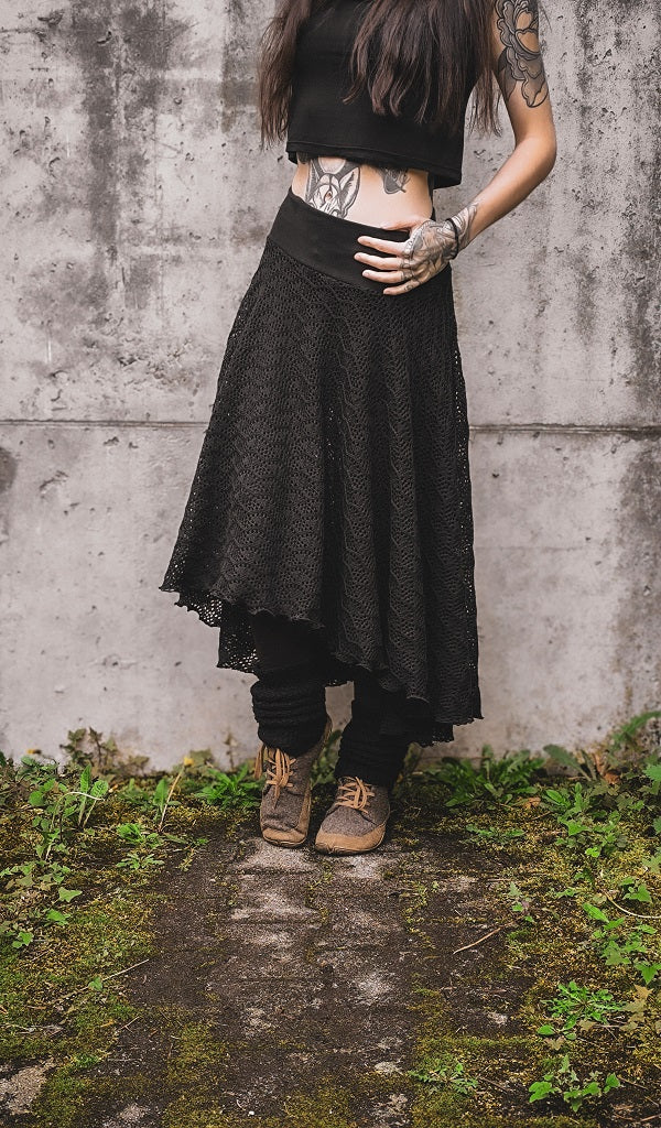 Evagelia Vokuhila Rock Schwarz